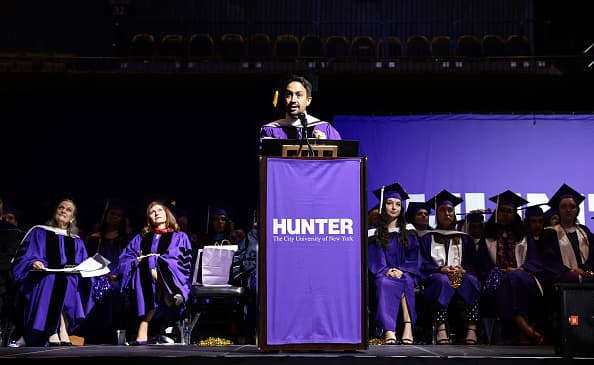 El puertorriqueño Lin-Manuel Miranda pronunció el discurso durante la ceremonia de graduación 226 del Hunter College.