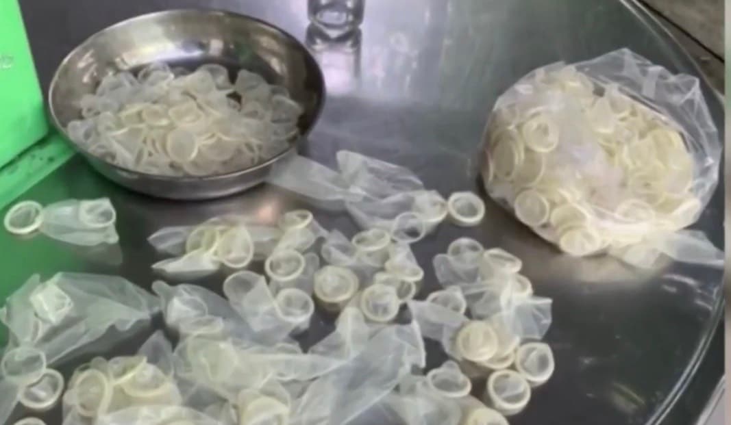 "Limpiaron" más de 320,000 condones utilizados para después venderlos como nuevos