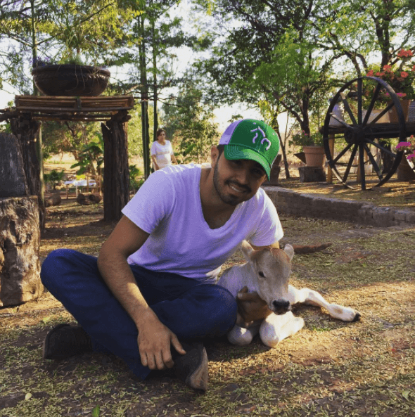 En este reality, Joss logró llegar a la final, así un año más tarde él inició profesionalmente su carrera con la grabación de dos discos: "Reynalda" y "Andar conmigo".