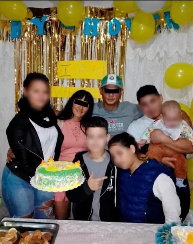 <br>Incluso, la pareja de Rosa -20 años menor que ella- se tatuó el nombre del que iba a ser su hijo y 
<b>hasta organizó un baby shower</b> al que asistieron familiares y amigos. 
<br>