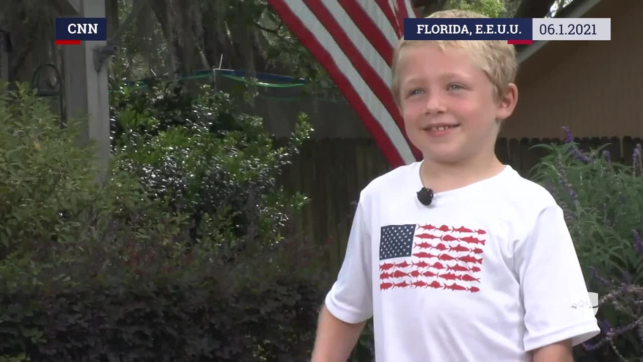 Niño de 7 años nada durante una hora en un río de Florida para salvar a su hermana de 4 años y a su papá
