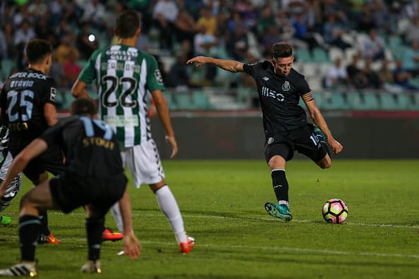 Medios de Portugal insisten en que Héctor Herrera partirá a la Juventus