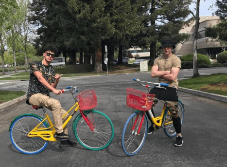 'HotSpanish' y Ben 'El Gringo', además de ser talentosos jóvenes youtubers son dos muy buenos amigos.