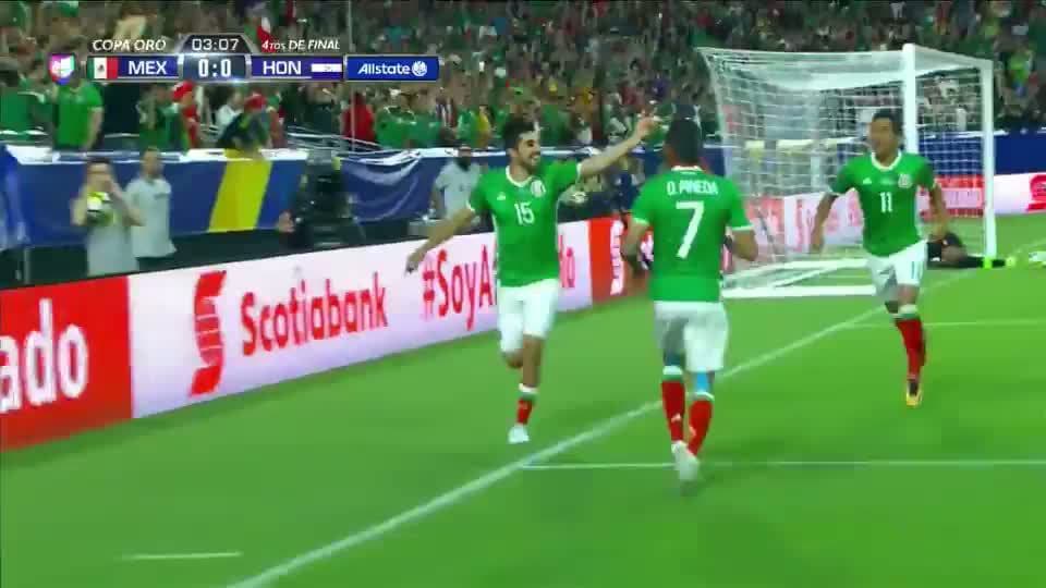 Goooolll!! Rodolfo Pizarro mete el balón y marca para Mexico