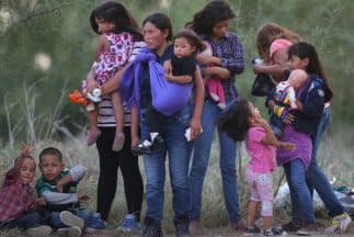 Crece en EEUU el rechazo a los inmigrantes en medio de la crisis, según una encuesta