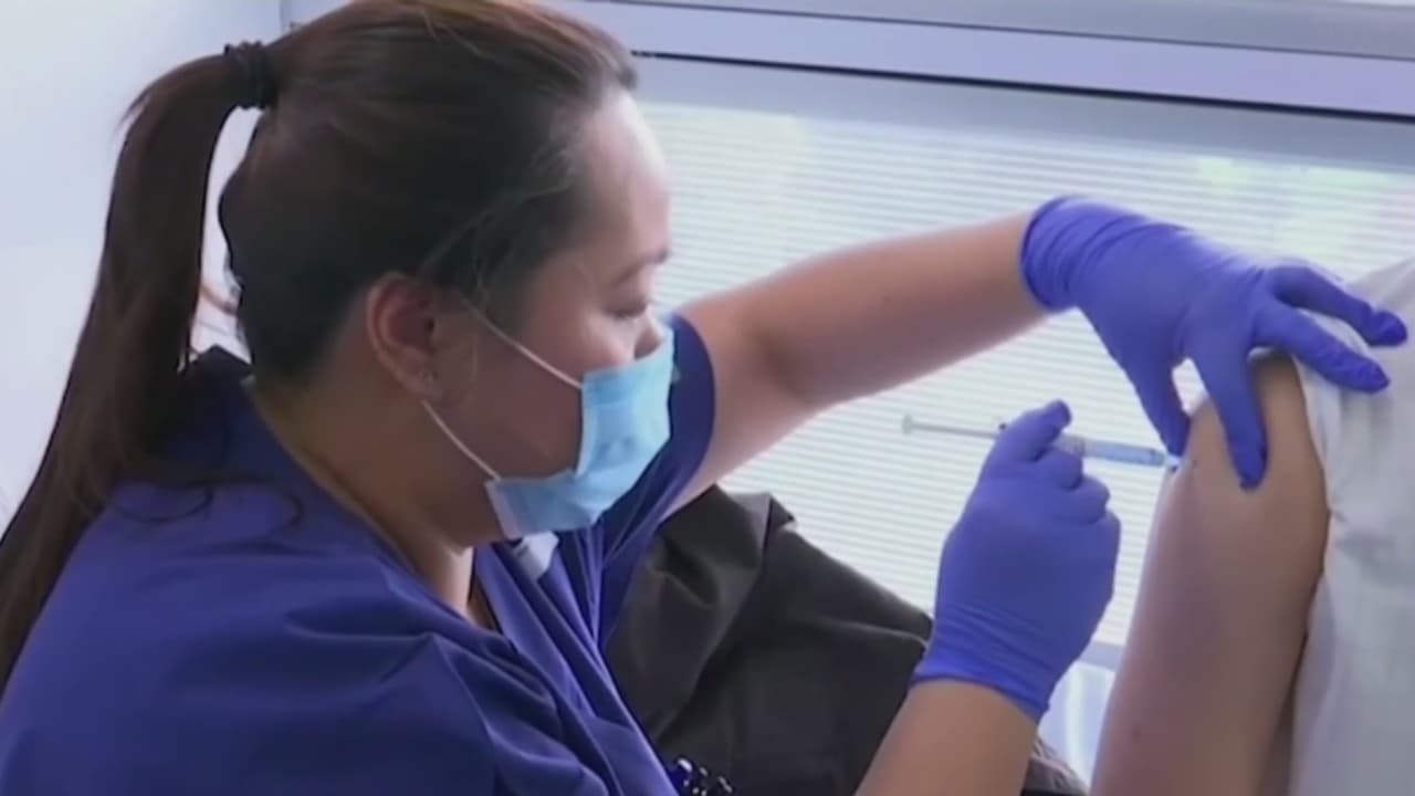 Nuevos estudios evalúan si una sola dosis de la vacuna contra el VPH es suficiente: Una epidemióloga lo explica