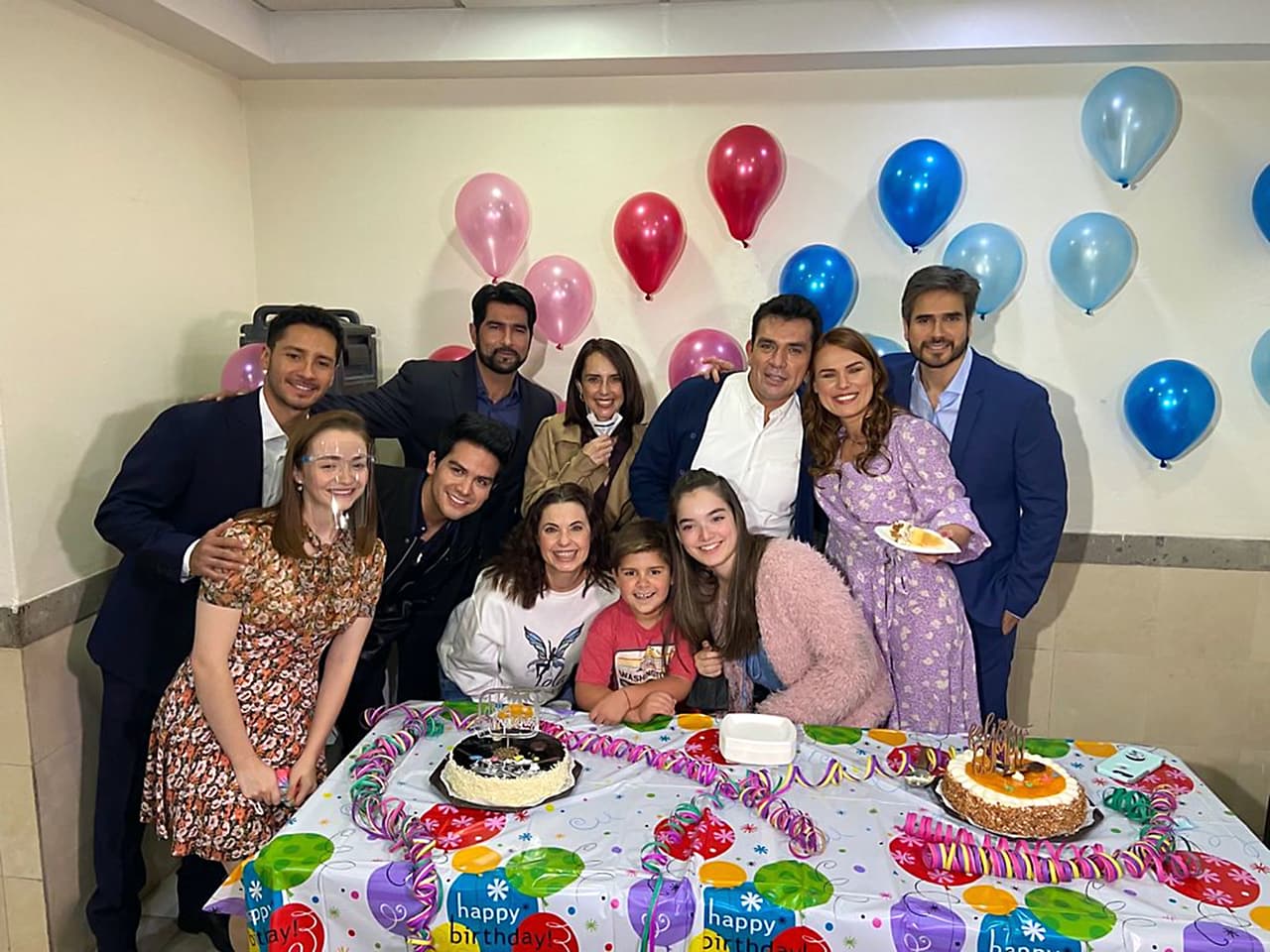 Jorge interpreta a Vicente, un hombre invidente en 'S.O.S. Me estoy enamorando', la nueva telenovela de la productora Lucero Suárez.
<br>