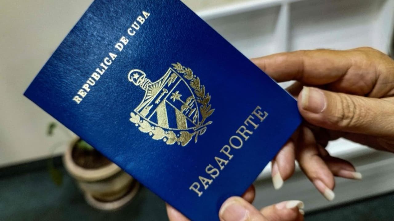 ¿Podrán entrar a EEUU los cubanos o venezolanos con visa de turista vigente?