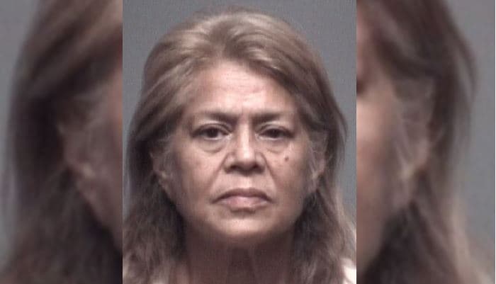 Anna Reyes, 61. Arrestada bajo cargos de homicidio.