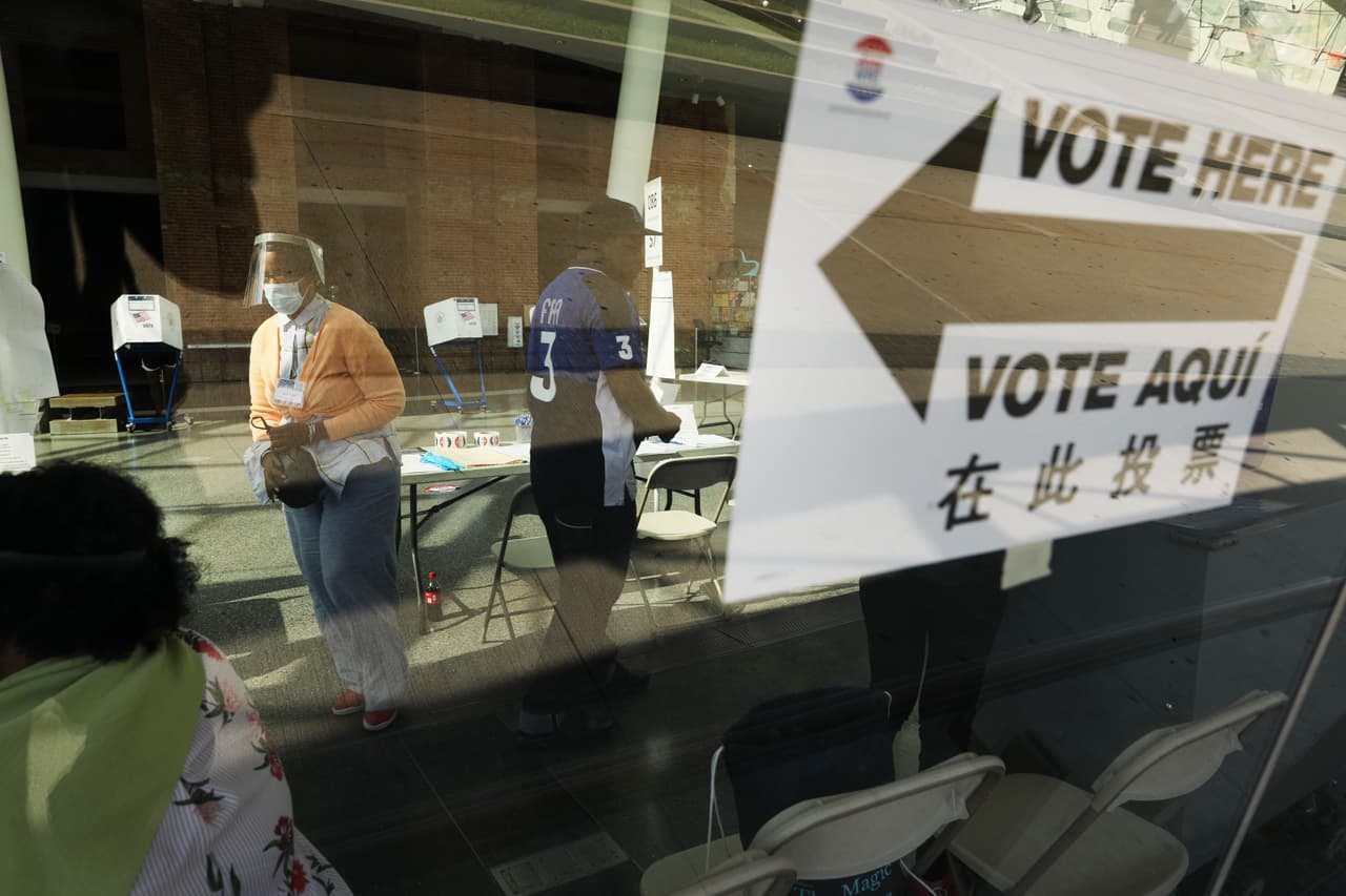 <b>24 de octubre, 2020 </b>
<br>Inicia el proceso de votación temprana. Quienes cuentan con los requisitos pueden acercarse a las urnas para ejercer su derecho al voto, sino pueden presentarse personalmente el 3 de noviembre, el día de la elección general. 
<br>
<br>El proceso anticipado termina dos días antes de la elección general, el 1 de noviembre. 
<br>