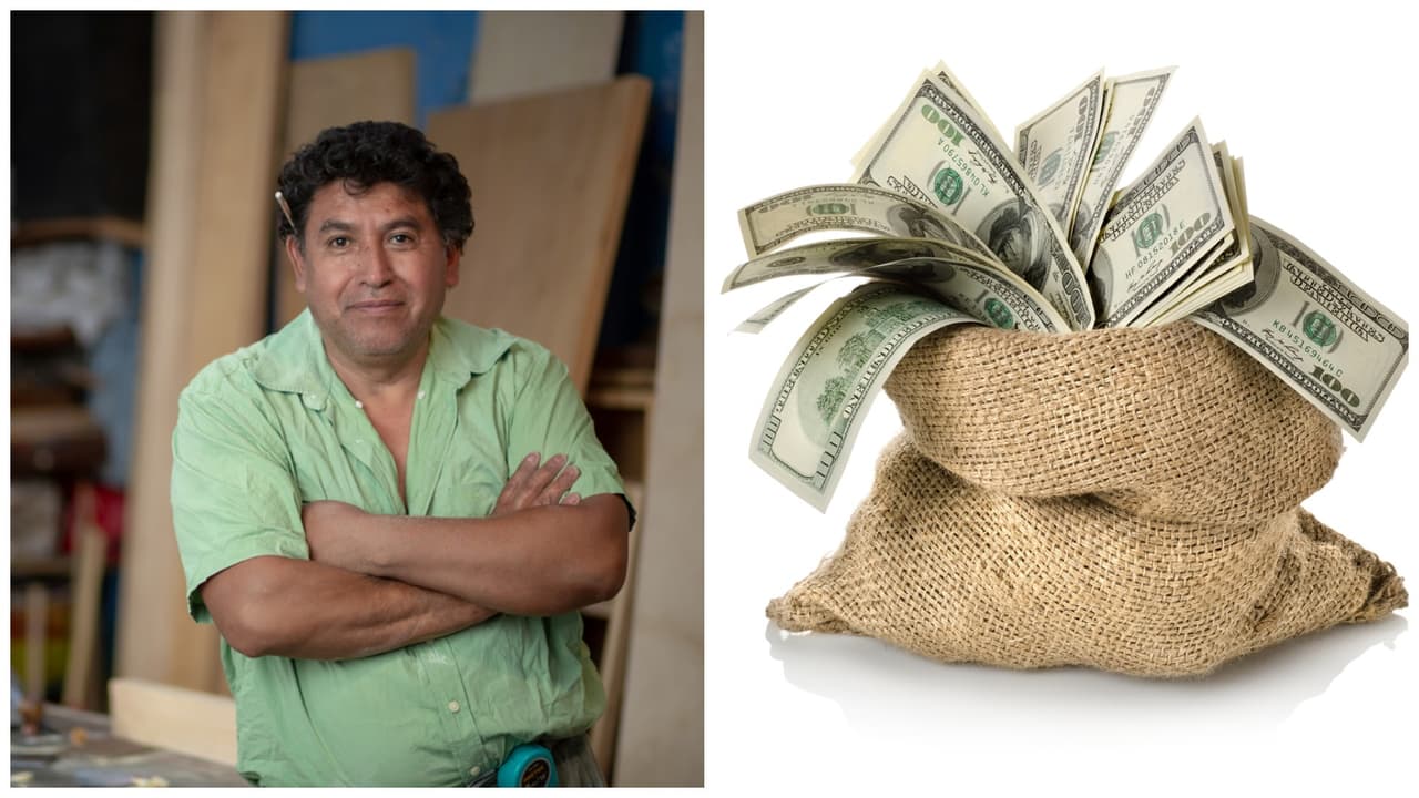 Carpintero encuentra bolsa con miles de dólares y la regresa a pesar de tener a su papá enfermo