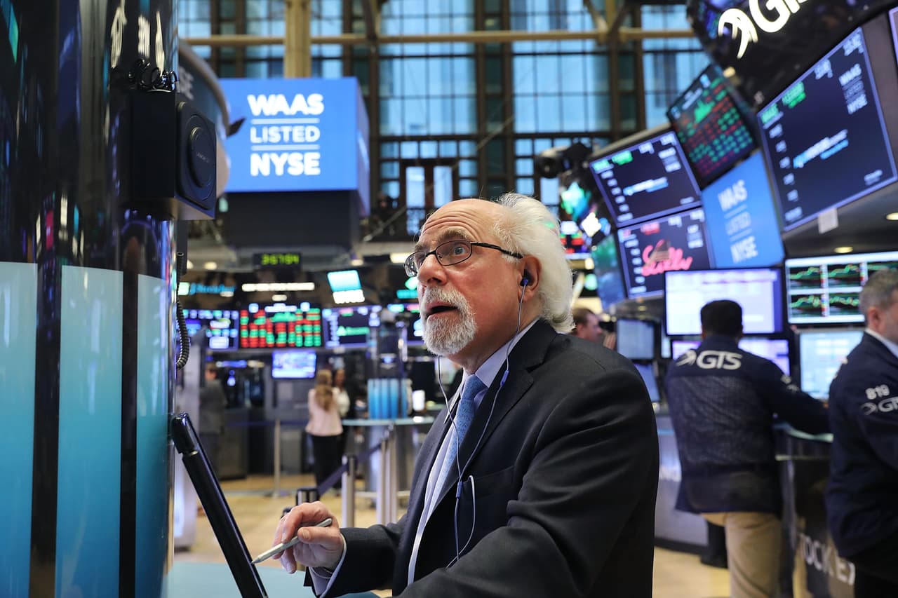 Bolsa de Nueva York cae más de 700 puntos luego del anuncio de Trump de imponer aranceles a China