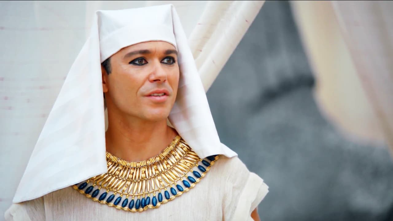 <b><a href="http://www.univision.com/series/jose-de-egipto/jose-de-egipto-jose-le-suplico-al-faraon-apofis-no-asesinar-a-sus-hermanos-escena-del-dia-video">José decidió liberar a sus hermanos con la condición de volver a Egipto</a></b> junto a Benjamín. Para obligarlos, arrestó a Simeón y les advirtió que lo asesinará si no regresaban.