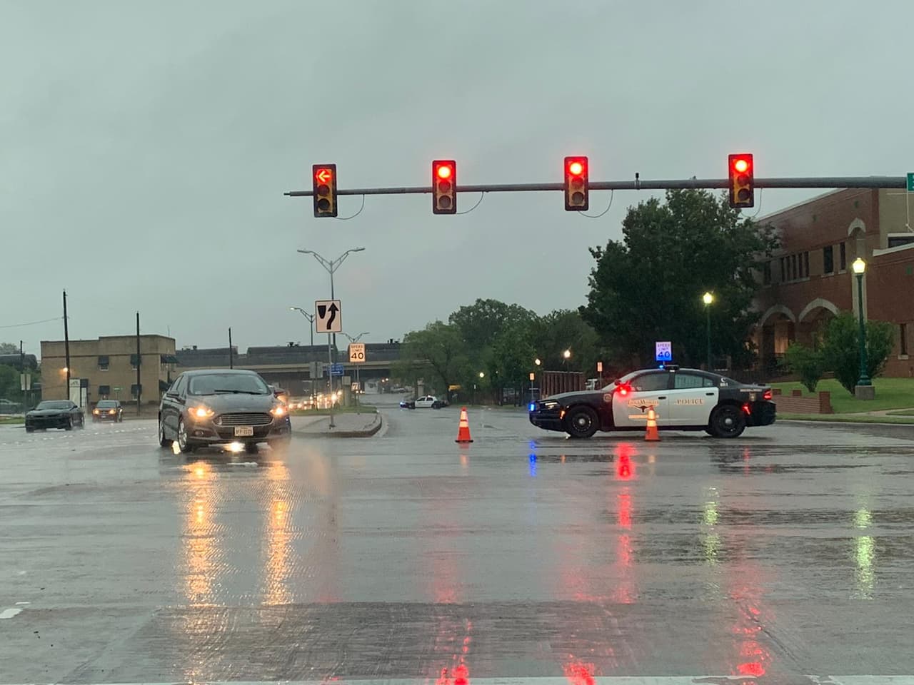 Las intersecciones estaban muy inundadas.