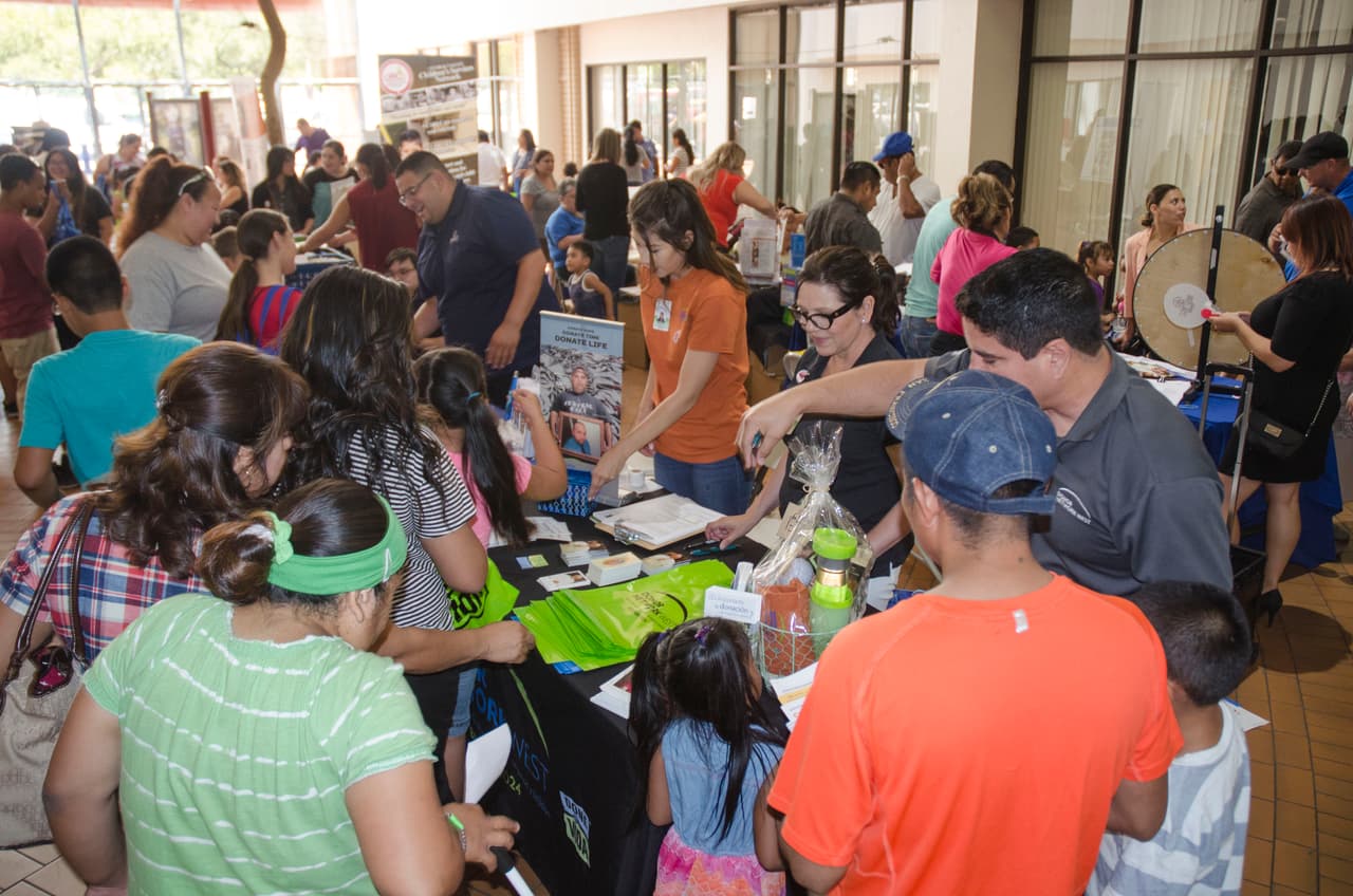 Familias del Valle Central aprovecharon de la Feria de Salud 2016