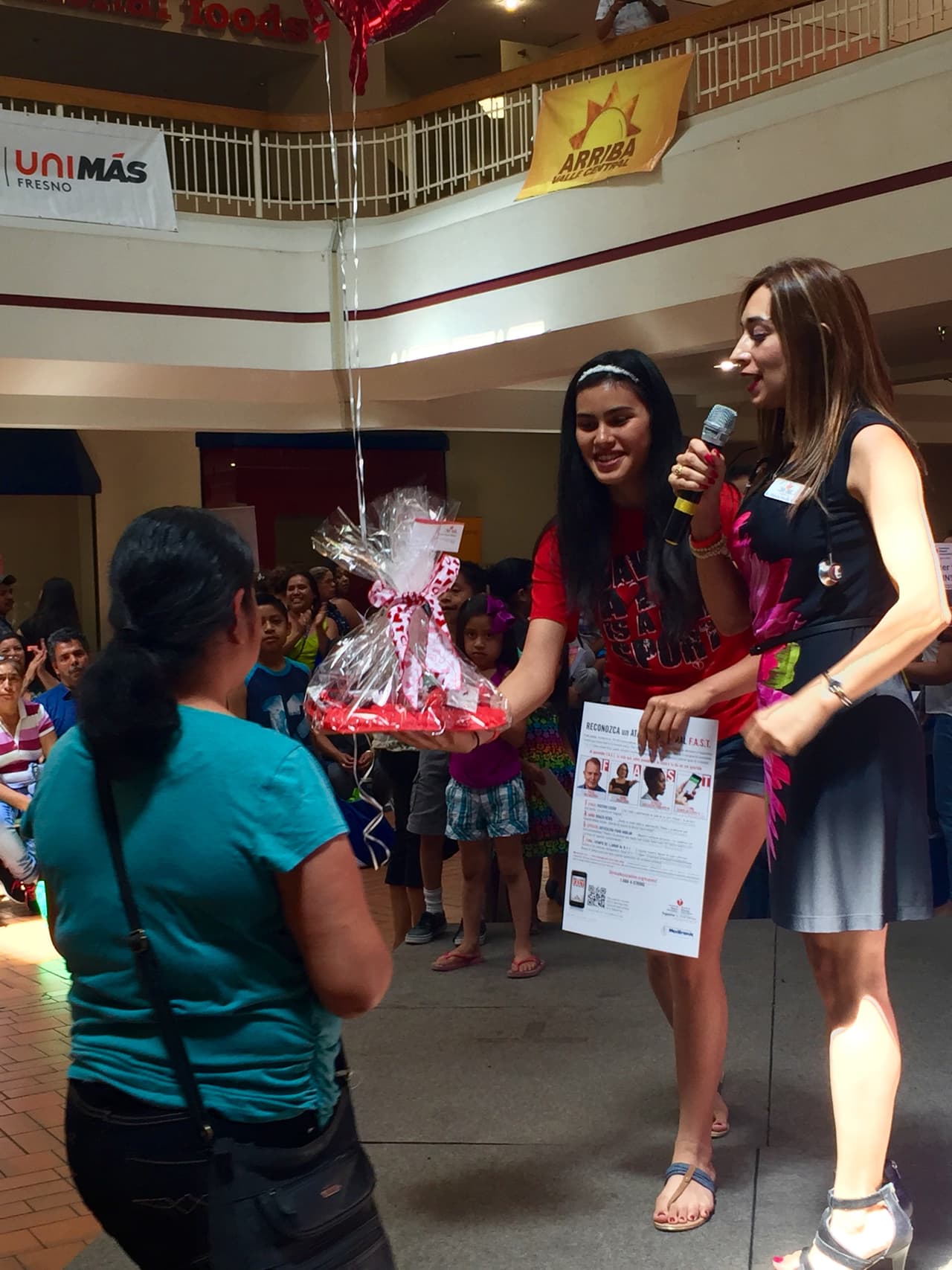 Familias del Valle Central aprovecharon de la Feria de Salud 2016 (foto cortesia: Tatiana Pardo)