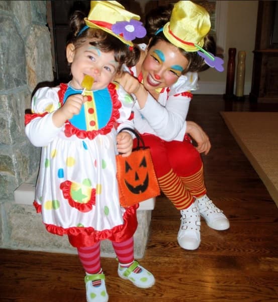 Desde pequeños, sus hijos se han acostumbrado a las tradiciones del país donde nacieron.