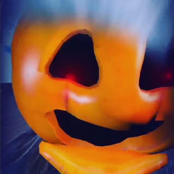 ¿La reconoces? Esa cara de calabaza es la de la bella Thalía.