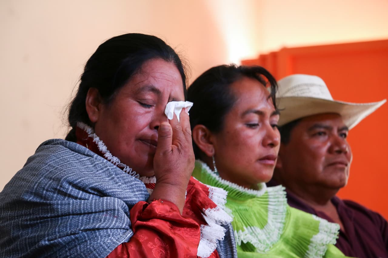 Jacinta Francisco Marcial ofreció una conferencia de prensa para dar a conocer la notificación del Tercer Tribunal Colegiado en Materia Administrativa del Primer Circuito que confirmo que la PGR debe de reparar el daño.