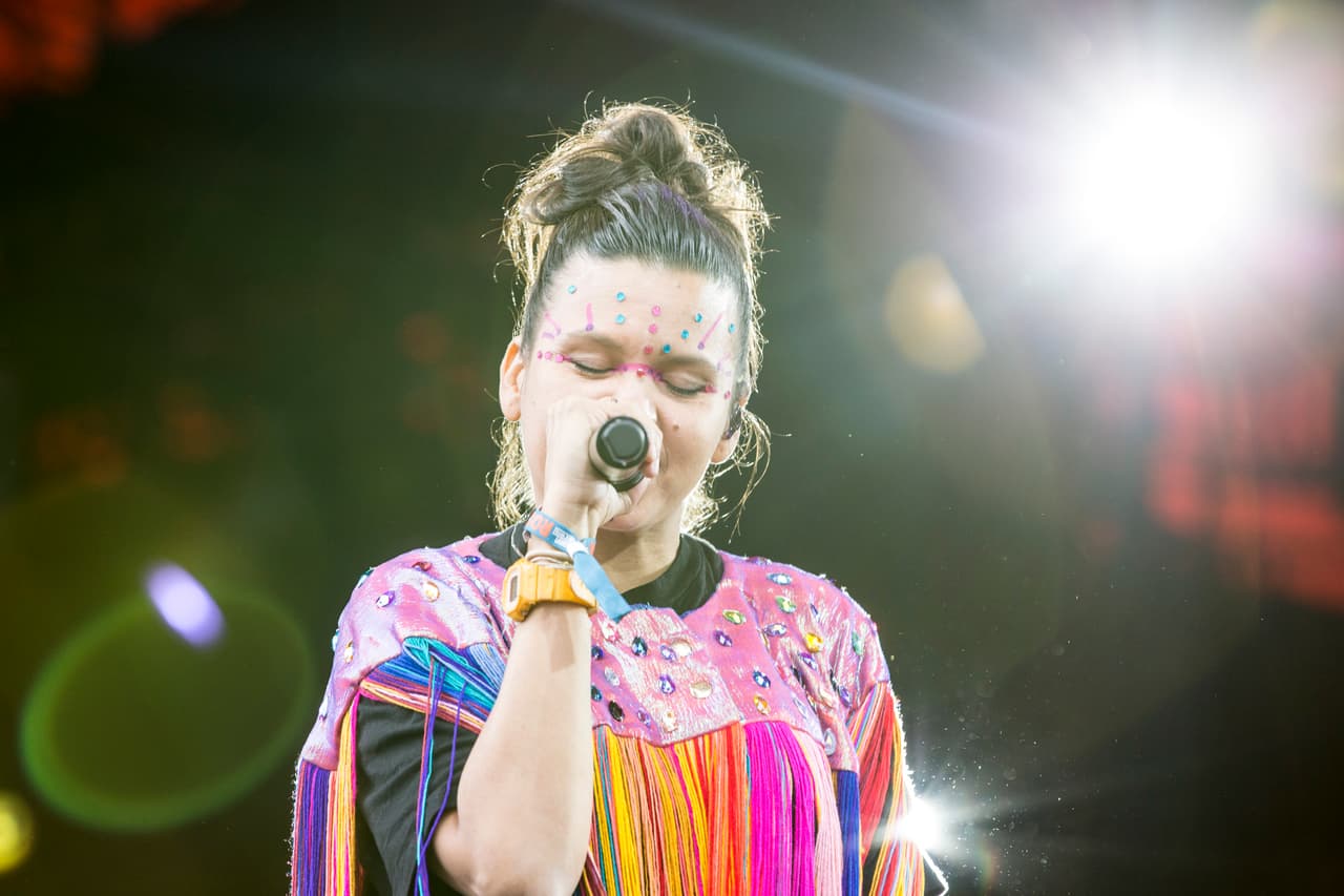 Li Saumet de Bomba Estéreo: "Fui una niña un poquito rara también"