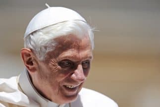 El Vaticano desmiente rumores sobre la muerte del papa emérito Benedicto XVI