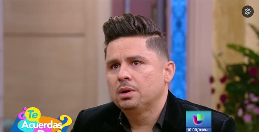 Larry Hernández lleva un año, nueve meses, sin beber alcohol y dice que el haber estado en prisión fue una situación que cambió su vida, lo que seguramente siempre recordará como uno de los momentos más amargos.
