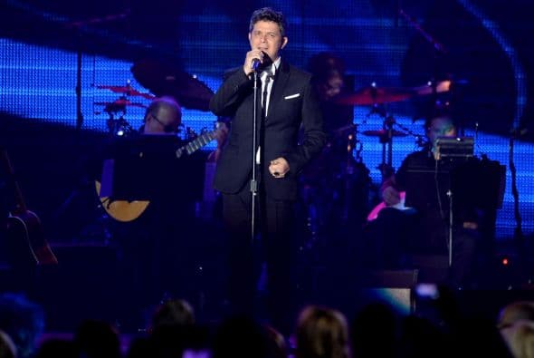 Miguel Bosé la Persona del Año en Latin GRAMMY 2013 fue homenajeado por los grandes de la música. Santiago Cruz, Alex Cuba, Gianmarco, Natalia Lafourcade, Pablo Alborán, Juan Campodónico, Jesse & Joy, Juanes, Illya Kuryaki, Ricky Martin, Laura Pausini, Draco Rosa, Alejandro Sanz, Ximena Sariñana, Julieta Venegas y Carlos Vives, honraron a Bosé.