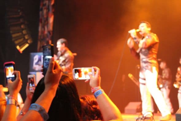 La Trakalosa de Monterrey prendió la fiesta del VIP Tour de Premios Juventud la noche del jueves en el House of Blues ¡Nos dejaron borrachos de amor por ellos!