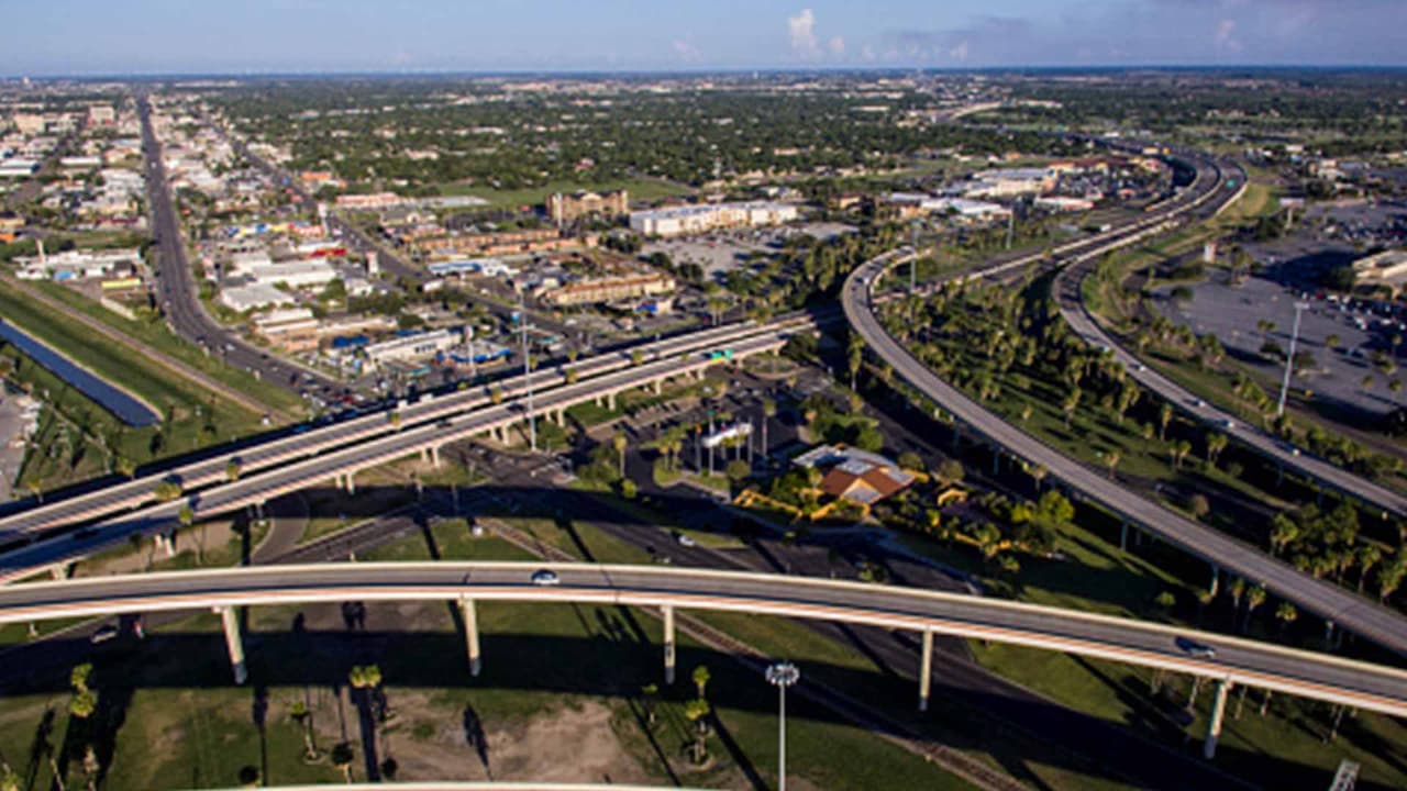 Ubicado en el Valle del Río Grande, Harlingen figura en el puesto 39 de la lista. Business Insider señala que es una de las tres ciudades donde fueron liberados 2,000 inmigrantes, que han presionado a la ciudad para que los ayude.