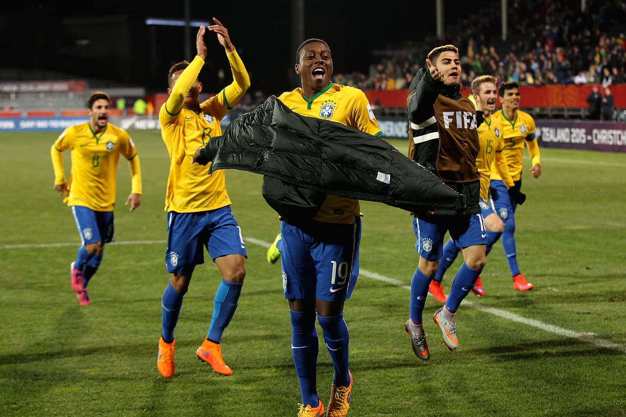 Guinea 1-3 Brasil: La 'canarinha' pasa caminando sobre Guinea