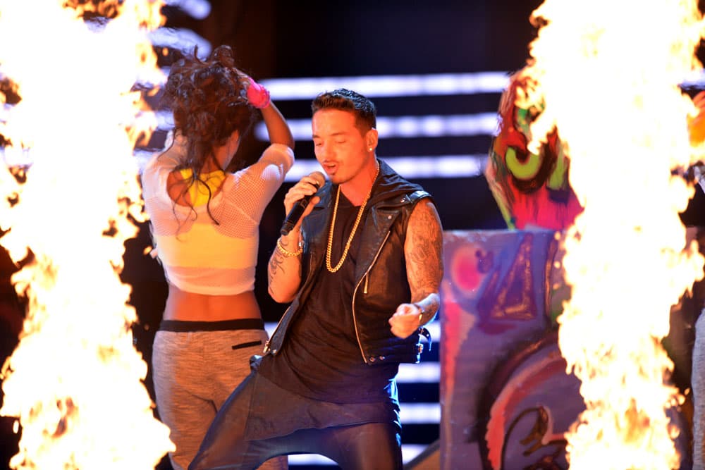 J Balvin debutó en Premio Lo Nuestro de 2014, donde cantó el sencillo 'Tranquila'.