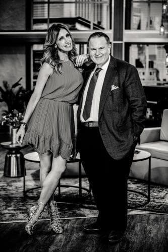 Lili Estefan y Raúl de Molina han conquistado al público latino por 22 años ininterrumpidos como conductores de El Gordo y La Flaca. Durante esas más de dos décadas, varios famosos llegaron para darle un toque especial al show.