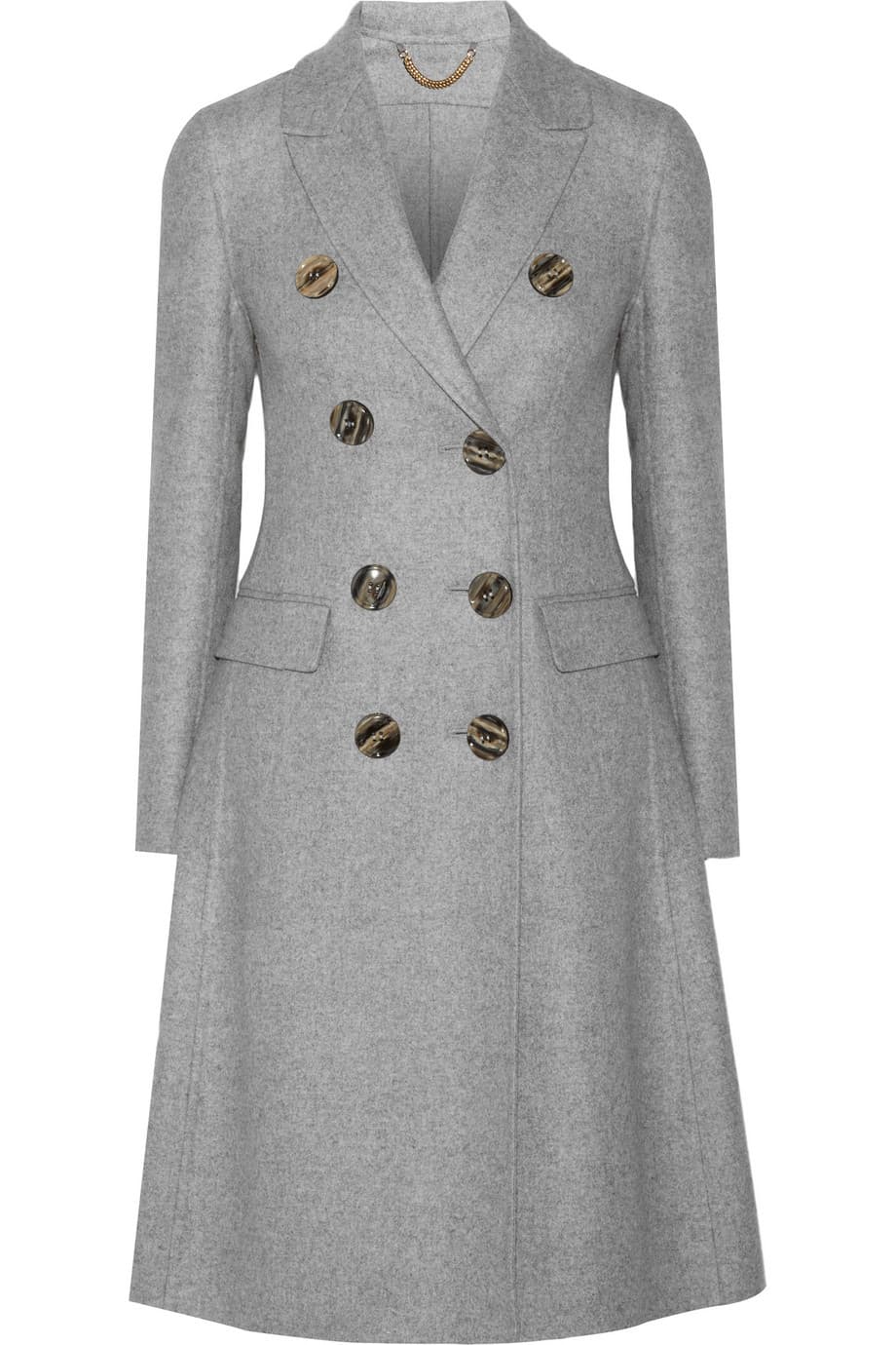 Esencial de invierno. Un abrigo de cashmere será tu mejor aliado cada vez que viajes a un destino frío. Adquiérelo en un color neutro para que te combine con todo. Abrigo cruzado Burberry Prosum en cashmere: 3,995 USD.