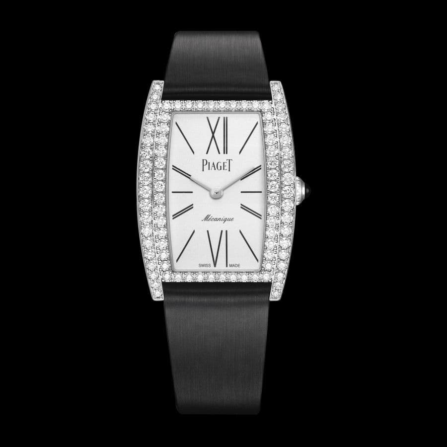 Lujo eterno. Si trabajaste muy fuerte este año y quieres auto-recompensarte a lo grande, un reloj es tu mejor opción. Opta por uno de correa de seda negra con caratula blanca y -¿por qué no?- con un toque de diamantes. Reloj Limelight de Piaget en oro blanco con pavé de 86 diamantes (c.p.v)