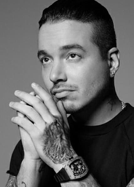 J BALVIN. "DAVID BOWIE DESCANZA EN PAZ - REST IN PEACE."