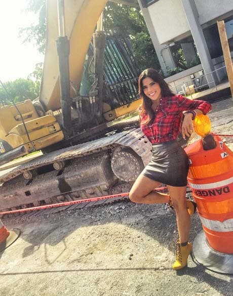 "¿Ustedes creen que yo pueda manejar esto? ¡Mejor no invento! jajajaja", bromeó Francisca. (Octubre 7, 2015)