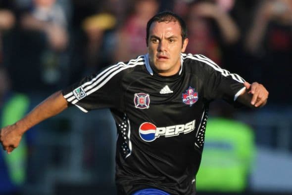 Cuauhtémoc Blanco (Chicago Fire) – Dejo su marca en el Fire y en la MLS como uno de los mejores ‘10’ en la historia. Marcó golazos impresionantes y jugó un memorable Partido de las Estrellas en 2008 anotando un golazo y poniendo una soberbia asistencia.