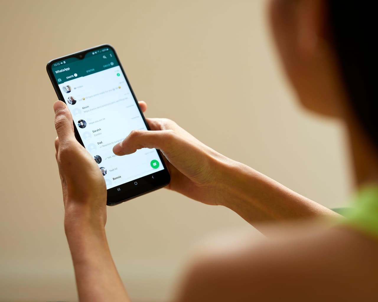 Ya podrás salir de un chat grupal sin que nadie lo sepa.