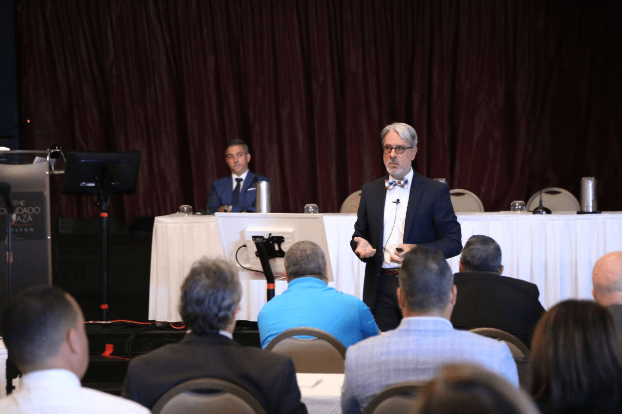 Gobernadora designa nuevo secretario de la Vivienda