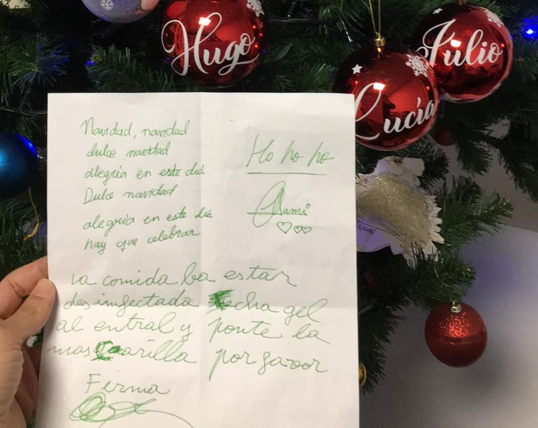 "Echa gel al entrar y ponte mascarilla, por favor": la carta viral a Papá Noel de un niño de 8 años