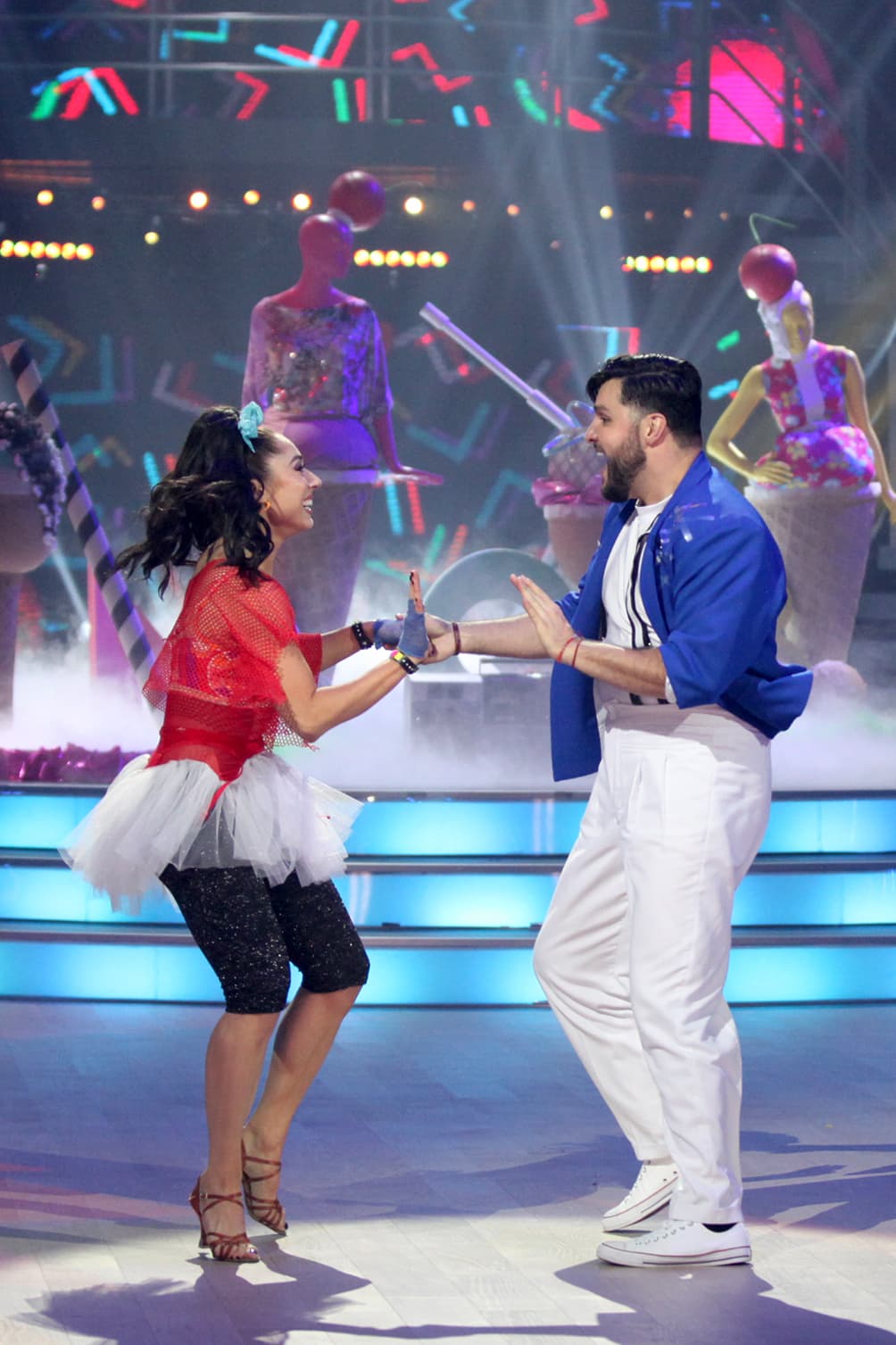 En el que se convirtió en su último baile, Paul interpretó 'Wake Me Up Before You Go'. Dayanara celebró su dedicación, Joaquín le demostró su respeto por luchar hasta el final y Lola le agradeció que aún con la lesión siguiera esforzándose por llegar a la semifinal.