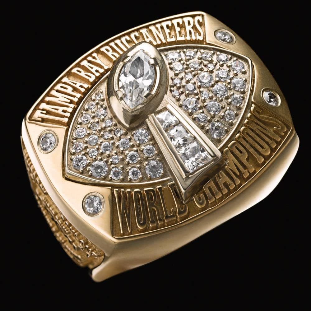 Super Bowl XXXVII | La colección completa de todos los anillos del Super Bowl.
