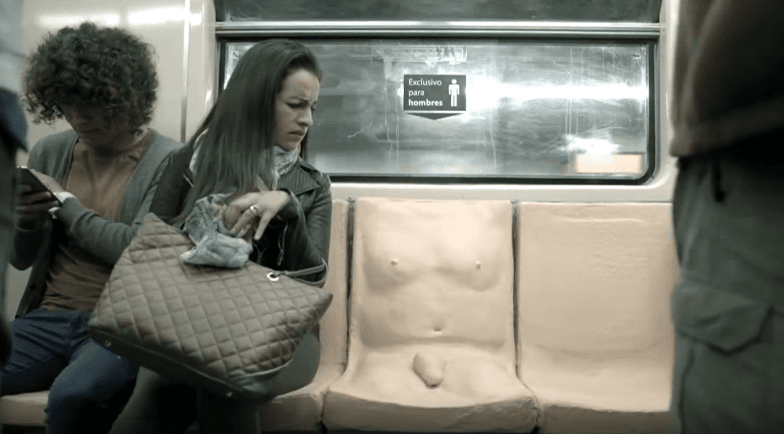 Un pene en el metro de México: la misteriosa campaña para denunciar el acoso sexual en el transporte público