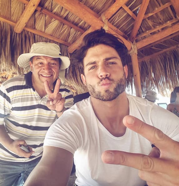 ¡Besos a todas sus fans!