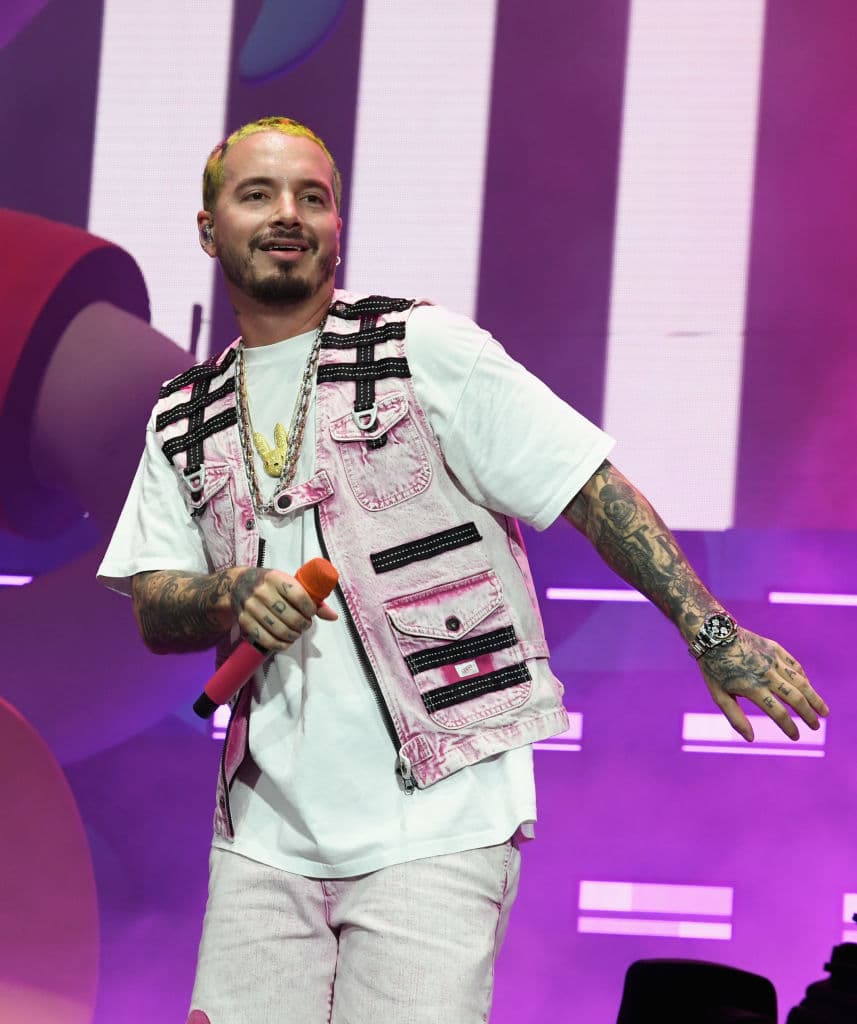 En abril de 2019, J Balvin apareció por segunda ocasión en Coachella, pero lo hizo en el escenario principal y fue anunciado como una de las figuras más importantes del cartel de dicho festival.