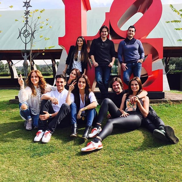 Puro amor entre todos.