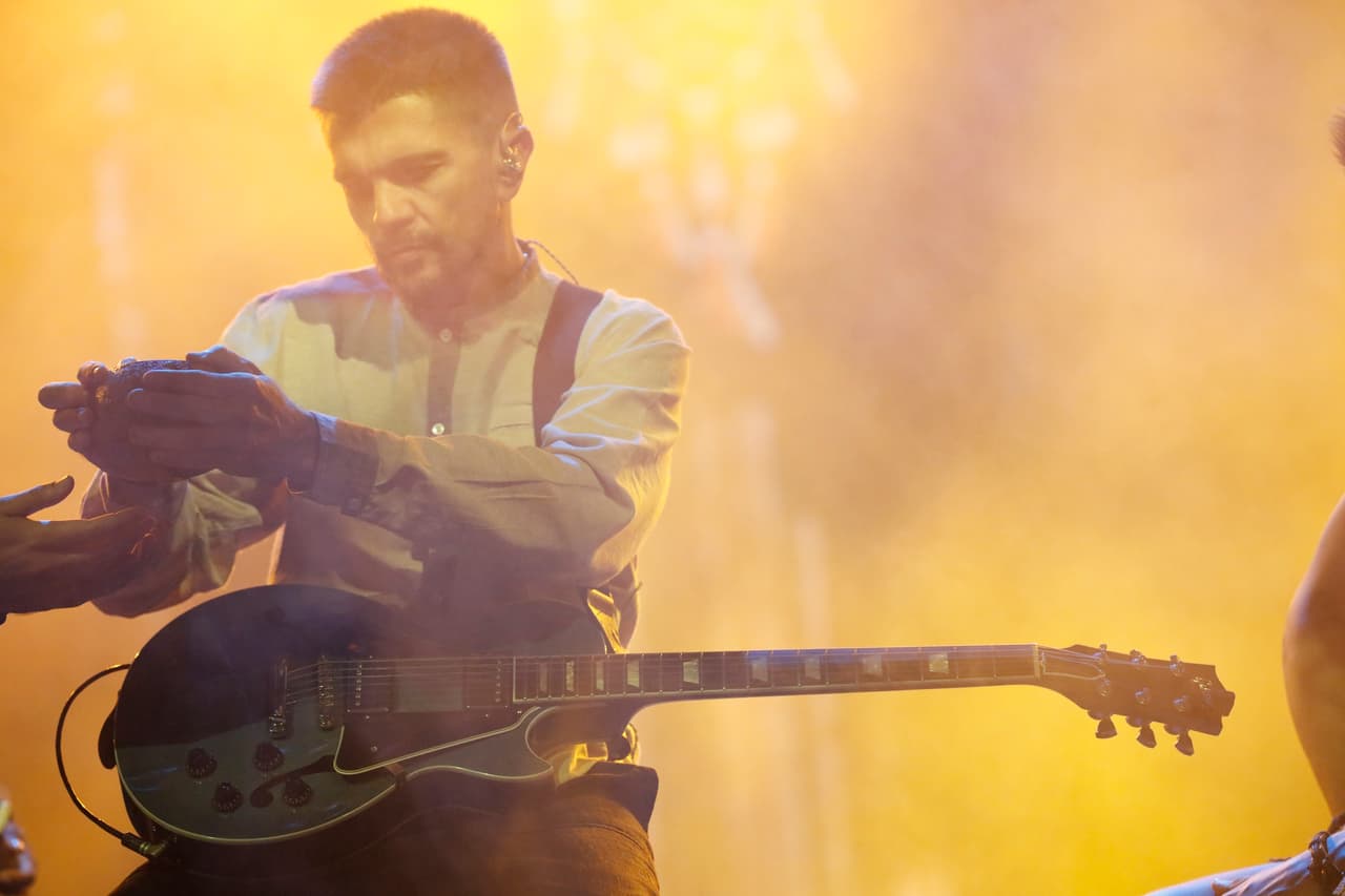 Para sanar el dolor que le causó una 'Hermosa ingrata', Juanes accederá a tomar ayuahuasca.