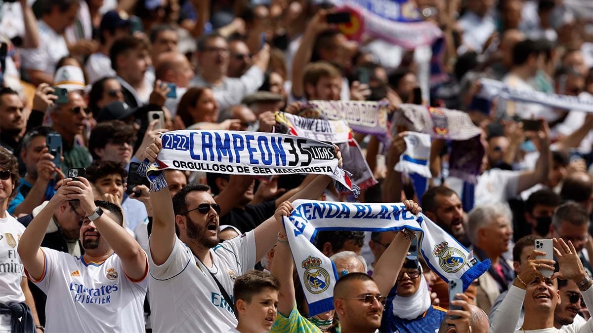 ¡Campeón de España! Real Madrid celebra el título 35 de Liga de su historia.