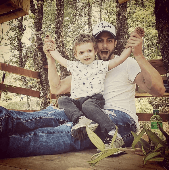 Horacio siempre trata de darle lo mejor a su pequeño.