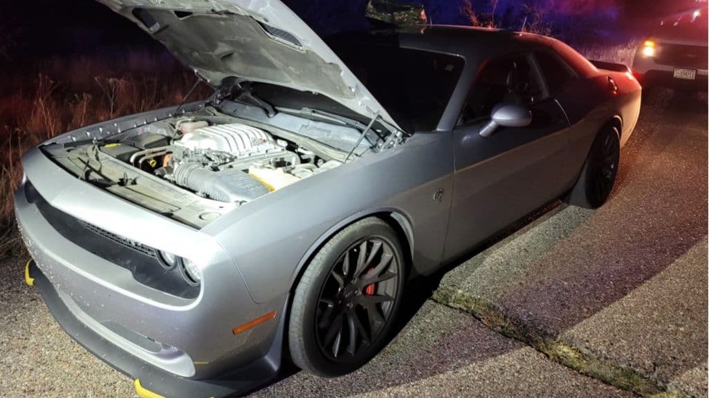 Los agentes del sector Tucson detuvieron este vehículo al este de Sells, Arizona. Los funcionarios determinaron que el conductor, un ciudadano estadounidense, estaba traficando con cinco ciudadanos mexicanos.